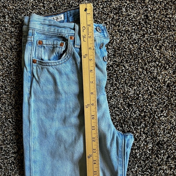 Levi's Light Blue High Rise Women's Jeans - Picture 8 of 8